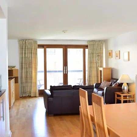 2 Floor 2 Bedroom Beside Ifsc And Grand Canal Dock Apartment *